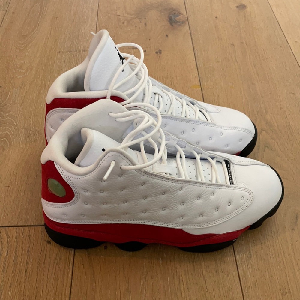 Jordan 13 size 10 in men!